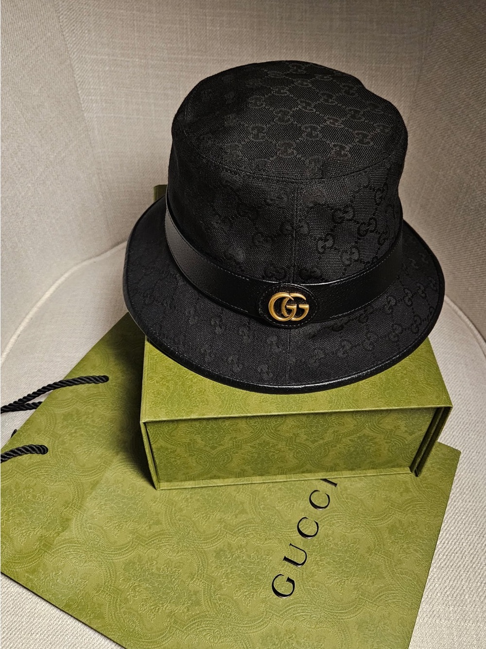 Gucci bucket hat